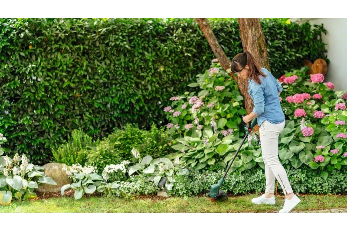 Триммер аккумуляторный Bosch EasyGrassCut 18-230