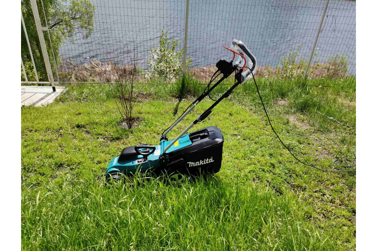 Газонокосилка электрическая Makita ELM 3320