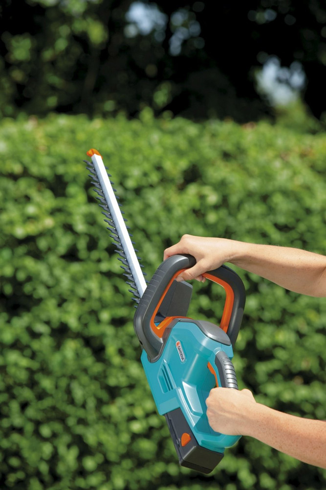 Ножницы аккумуляторные Gardena EasyCut 42 Accu с АБ и ЗУ