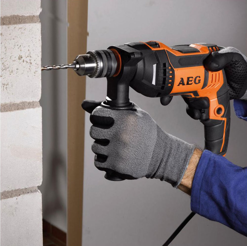 Дрель ударная AEG SBE 750 RZ