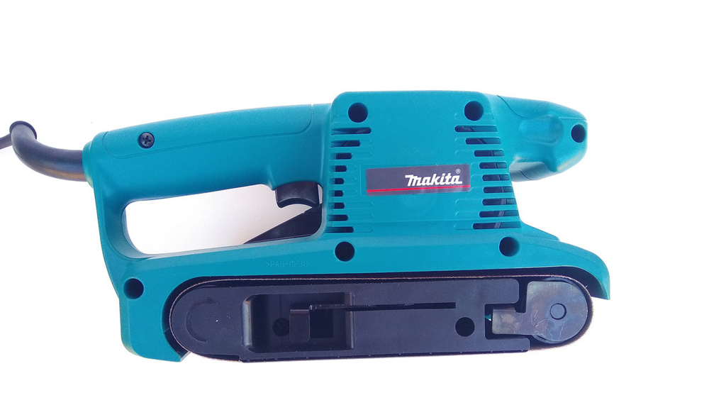 Шлифовальная машина Makita 9910