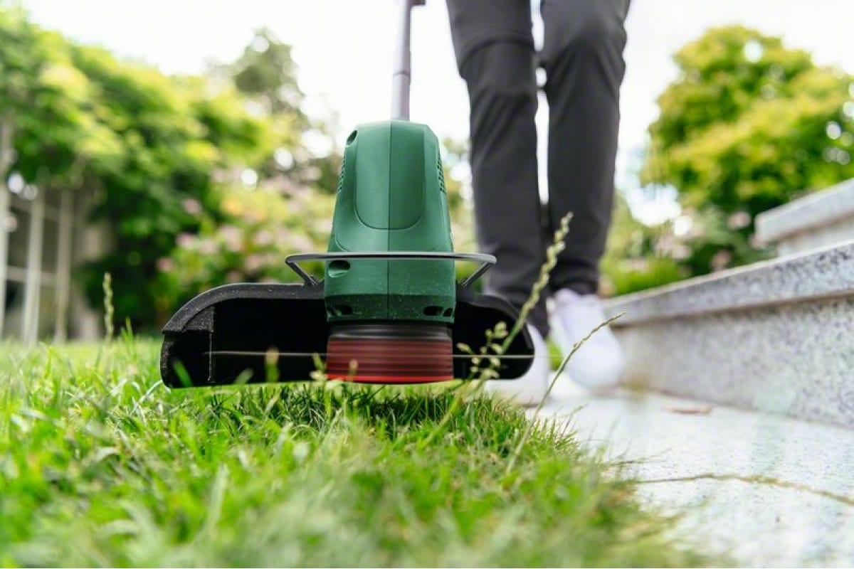 Триммер аккумуляторный Bosch EasyGrassCut 18-230