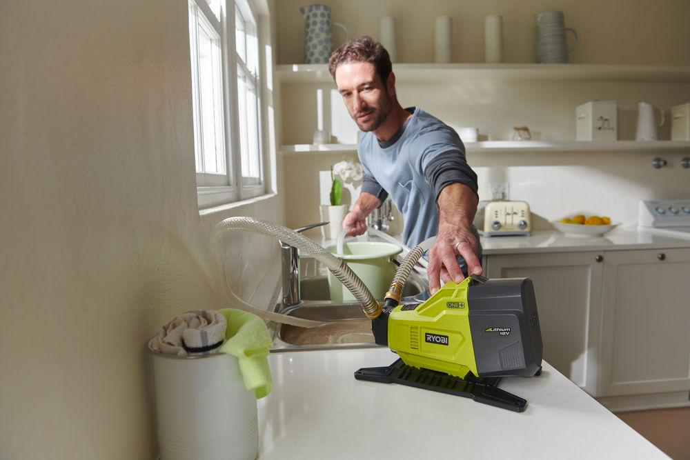 Насос аккумуляторный для перекачки воды RYOBI R18TP-0 (без батареи)