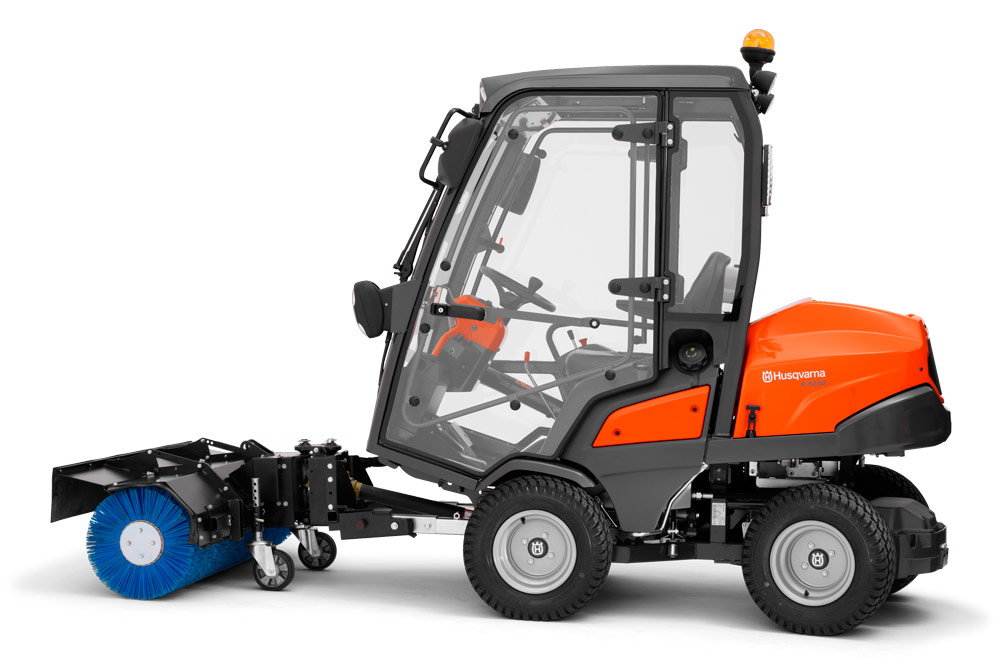 Садовый мини-трактор Husqvarna P 525D c кабиной